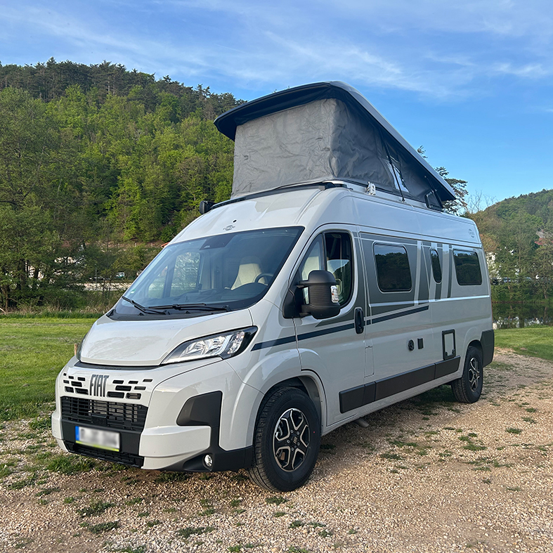 Vorderansicht des Carado Campervan 600 Pro